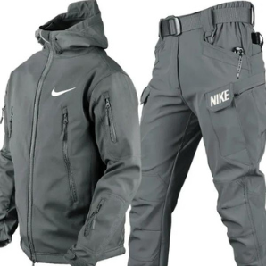 Nike – Kurtka przeciwwiatrowa i spodnie