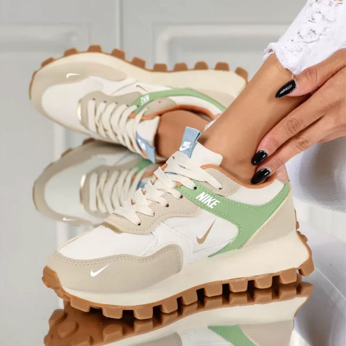Damskie buty sportowe